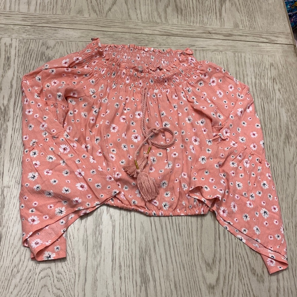 Wonderly cropped bell sleeves